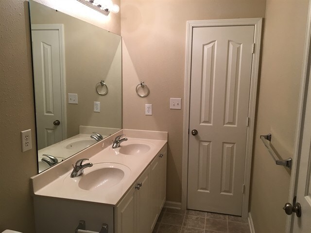 Building Photo - 13827 Allison Forest Trl