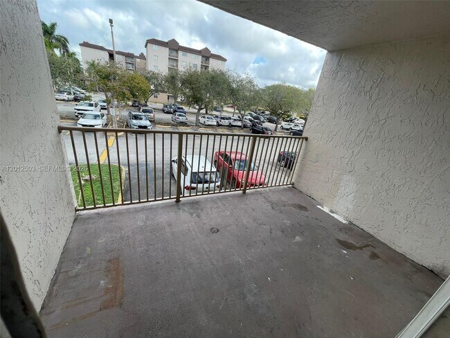 Building Photo - 15201 SW 80th St
