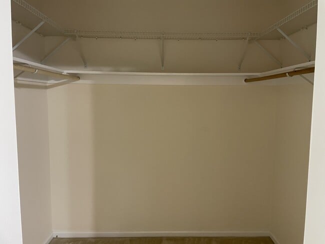 Building Photo - 2858 Powell Creek Dr