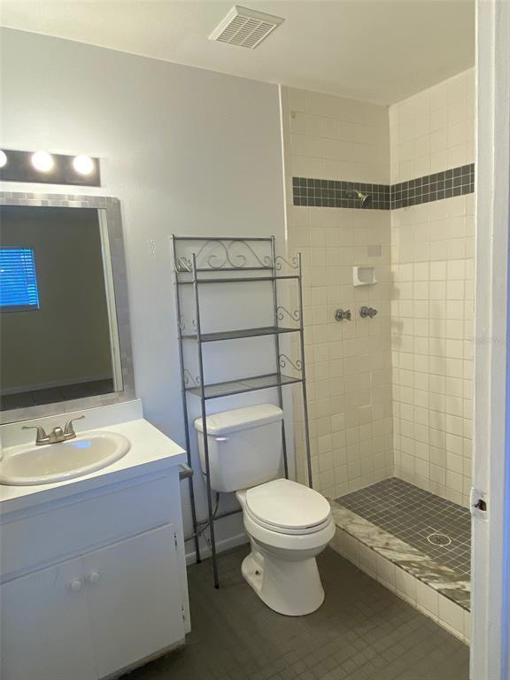 Building Photo - 701 W Rosewood Ln