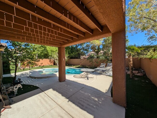 Building Photo - 10108 Oakmoor Pl