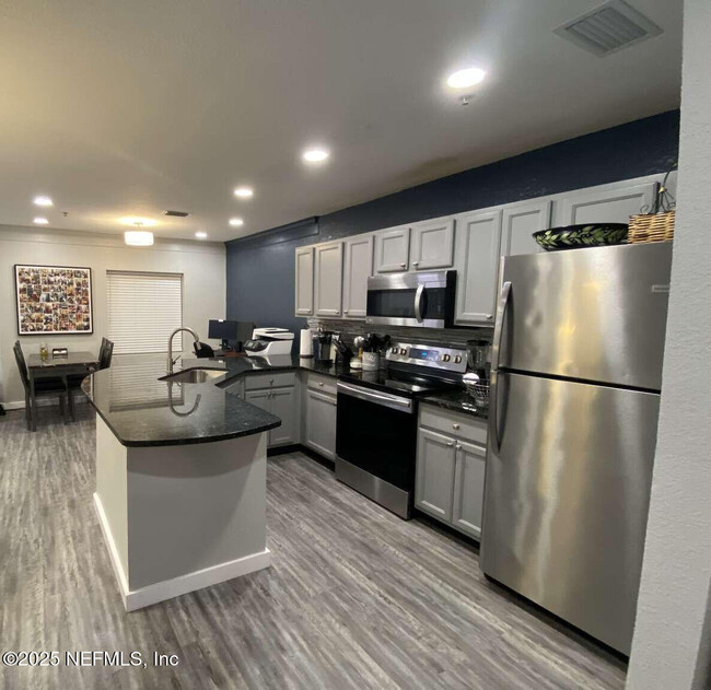 Building Photo - 120 Ocean Hibiscus Dr