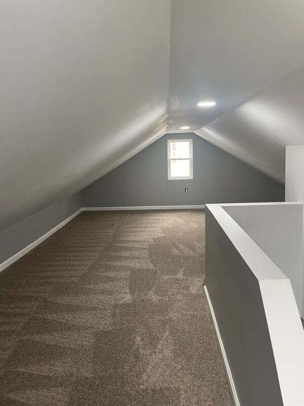 Building Photo - 2225 Suncrest Dr