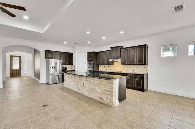 Building Photo - 1810 Manada Trail