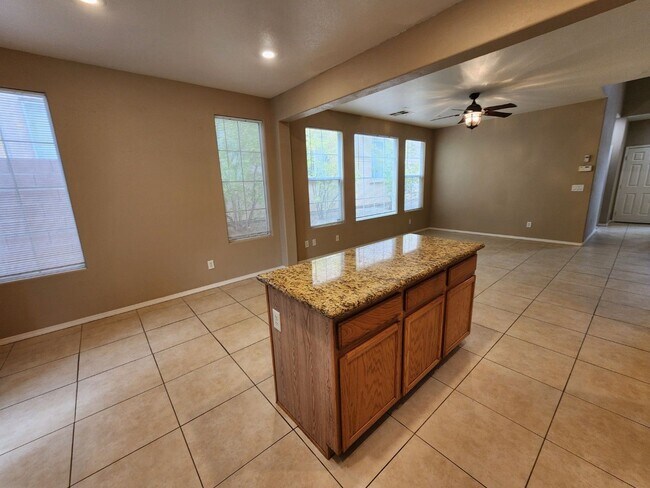 Building Photo - Charming 3 bedroom home with great curb ap...