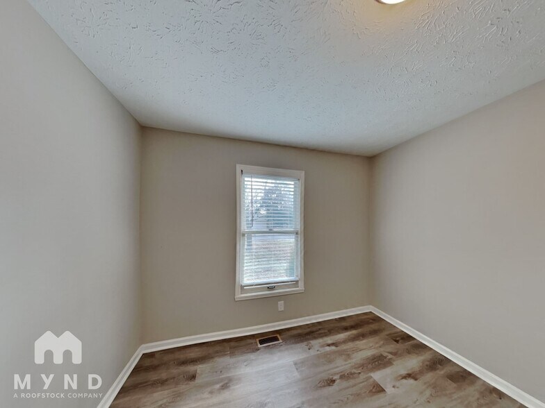 Building Photo - 6040 Buell Ln