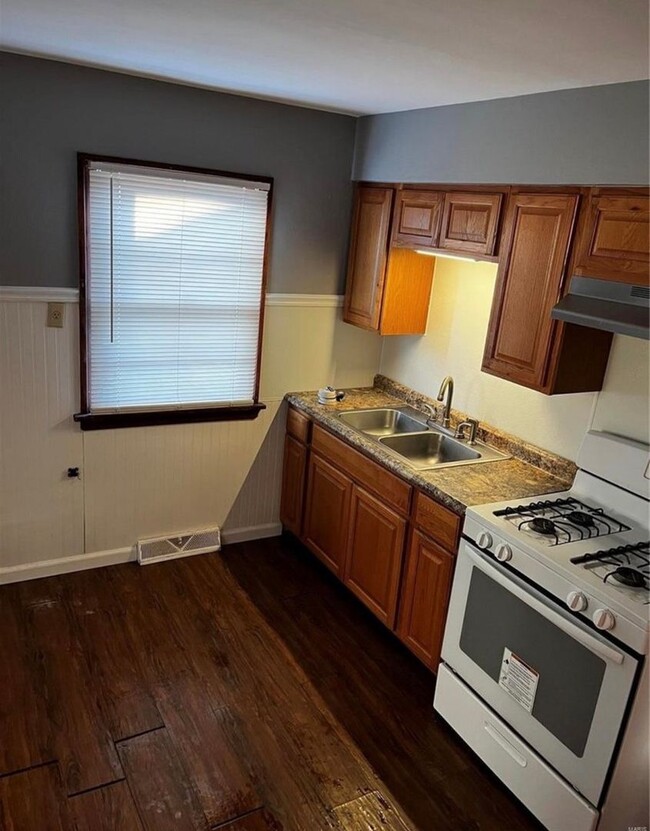 Building Photo - Move in Ready