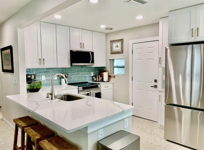 Building Photo - 2472 Coronado Way