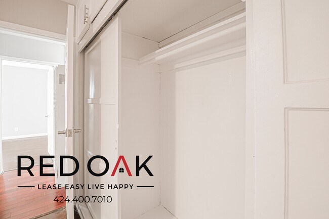 Building Photo - 436 Normandie Pl