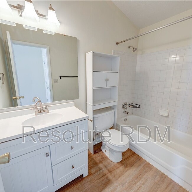 Building Photo - 4381 Village Parkway Cir W