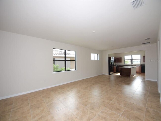 Building Photo - 19224 Isadora St