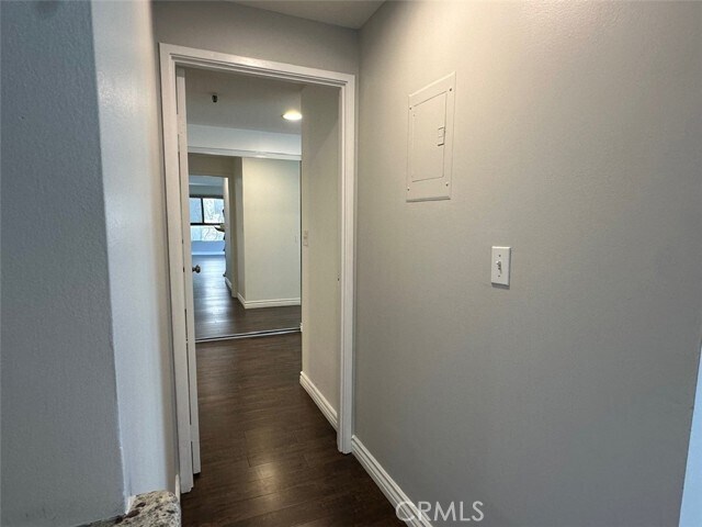 Building Photo - 727 S Ardmore Ave