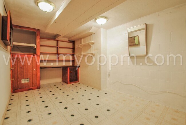 Building Photo - Raised Ranch | 3 Bedroom 2 Bathroom Home | Benson