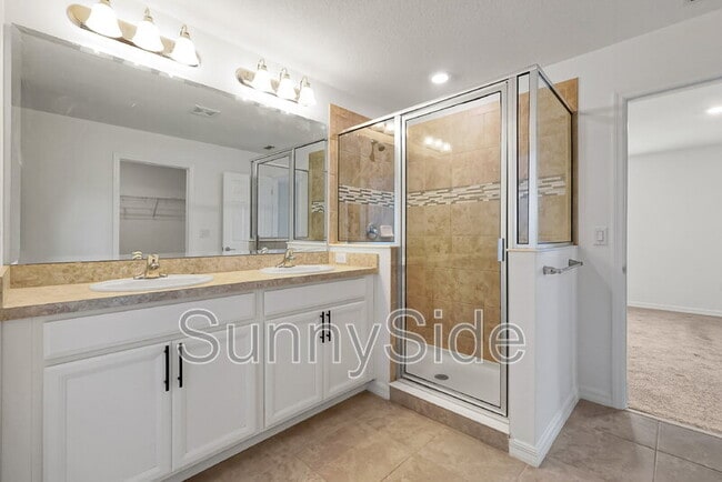 Building Photo - 10116 Grande Lp