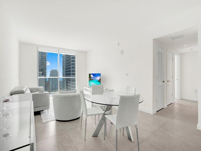 Building Photo - 1100 S Miami Ave