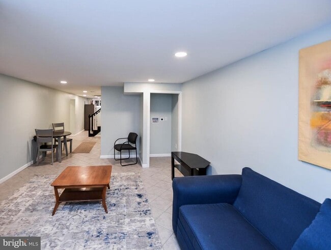 Building Photo - 3802 Cedar Dr