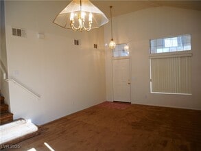 Building Photo - 2313 Avery Dr