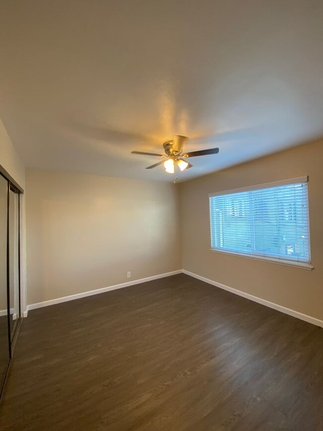 Building Photo - East Village One bedroom