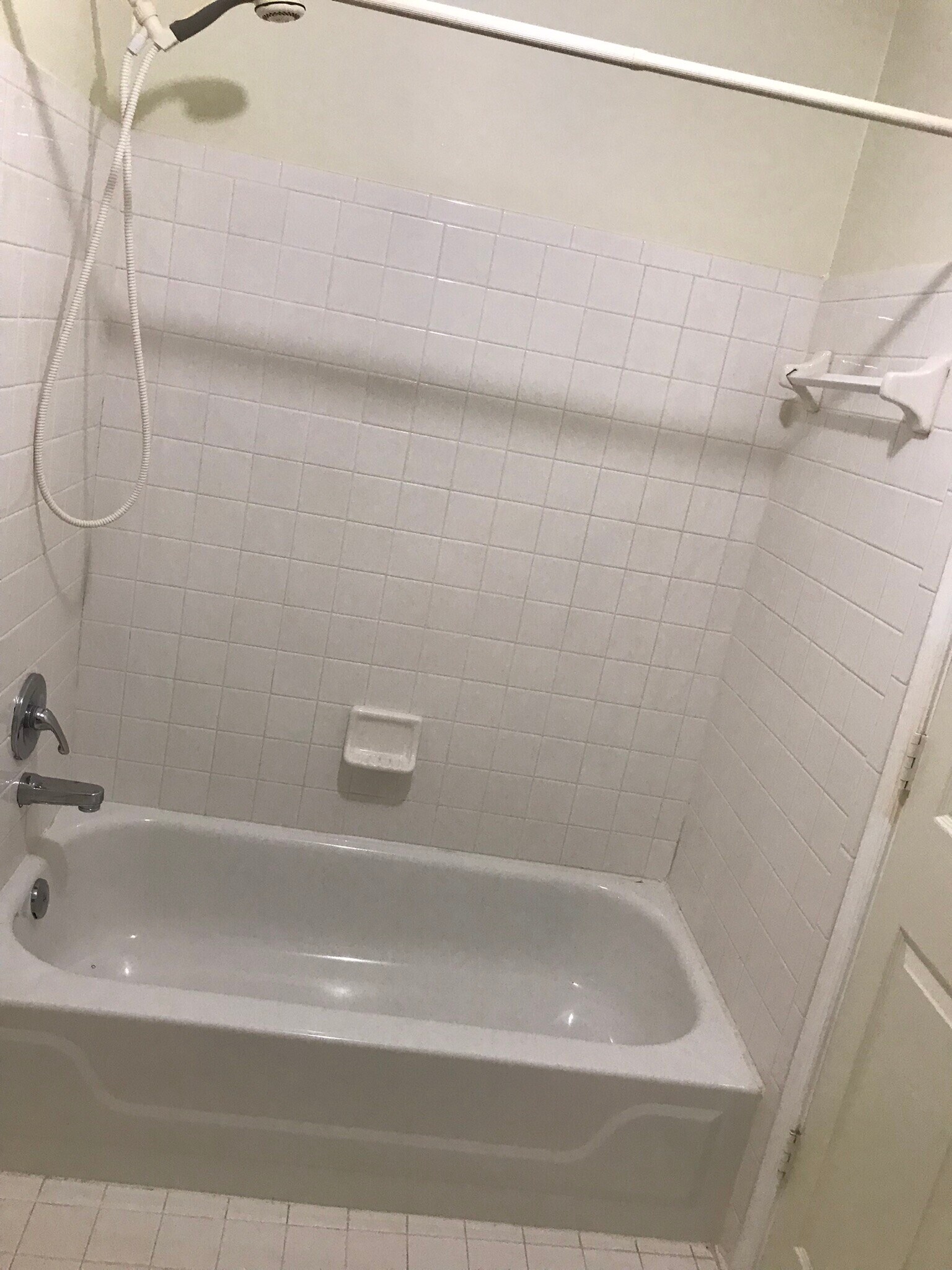 Building Photo - 10018 Vanderbilt Cir