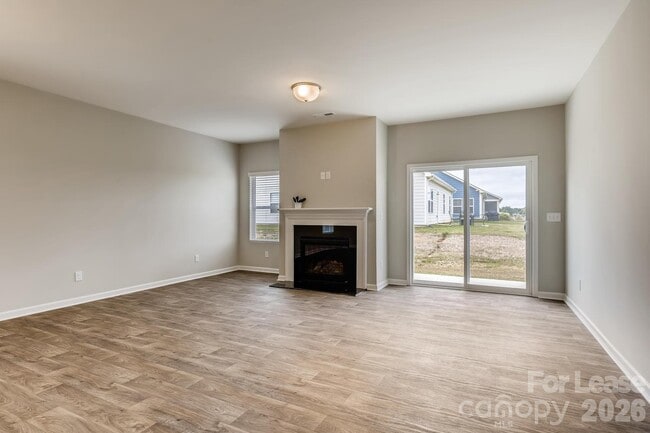 Building Photo - 126 Canada Dr