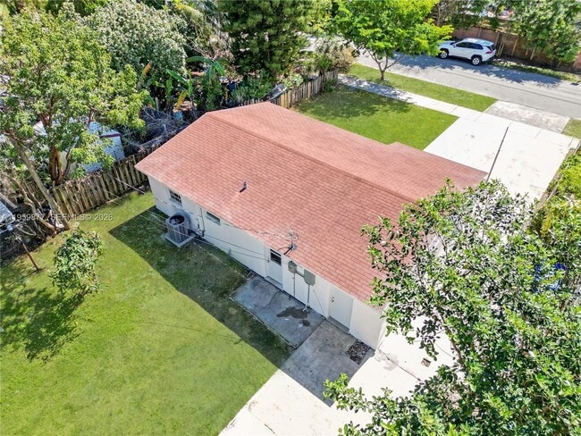 Building Photo - 2311 Fletcher St