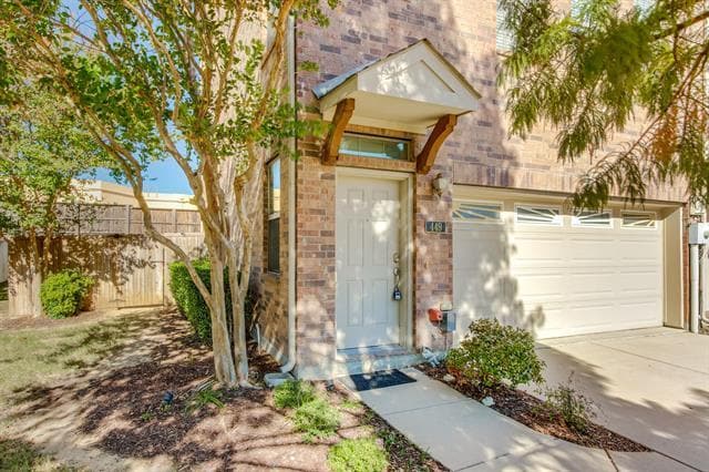 Building Photo - 449 Busher Dr