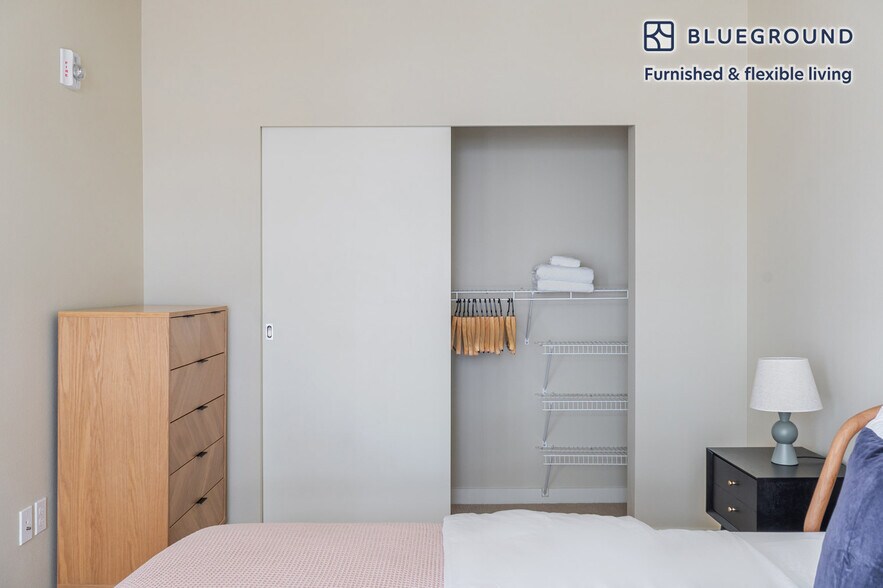 Building Photo - 8397 158th Ave NE