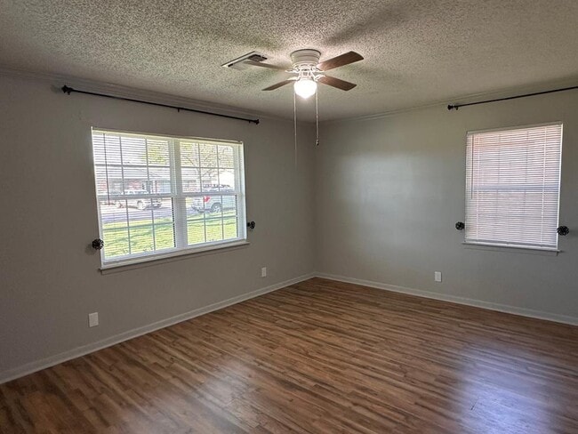 Building Photo - 110 Jones St