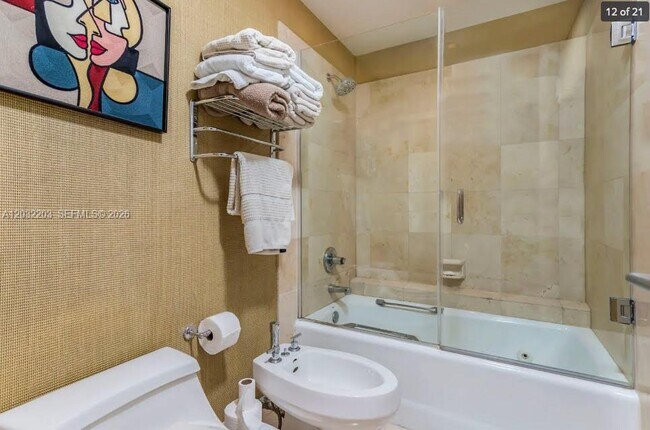 Building Photo - 888 Brickell Key Dr