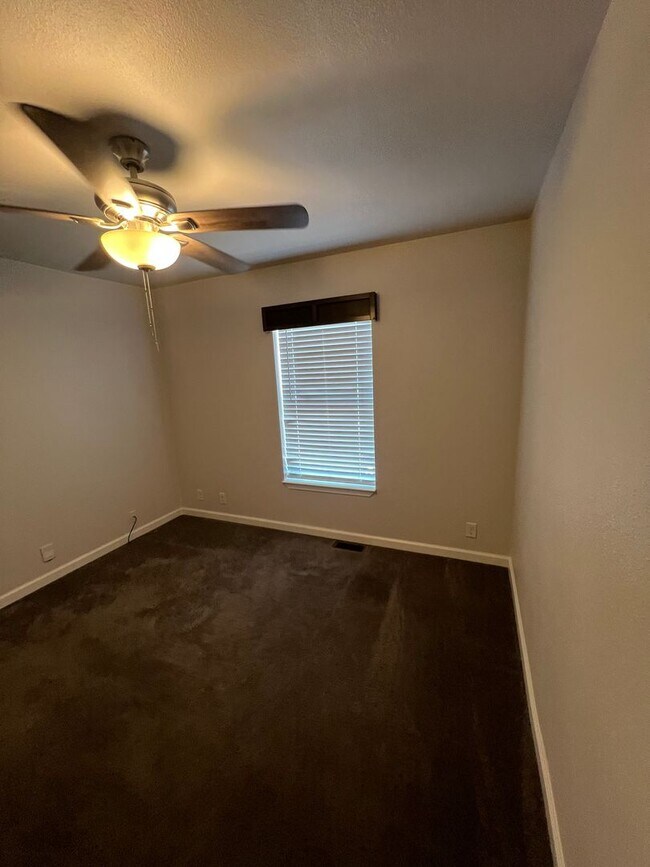 Building Photo - Paradise Home for rent, Great Location, 3 ...