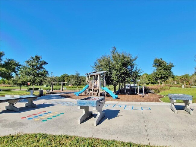 Building Photo - 16922 Red Brick Ln