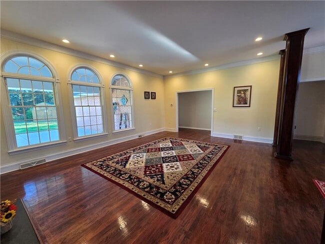 Building Photo - 111 Saddle Brook Cir