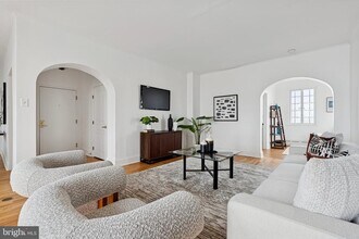 Building Photo - 1512 Spruce St