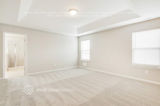 Building Photo - 3941 Lake Manor Way