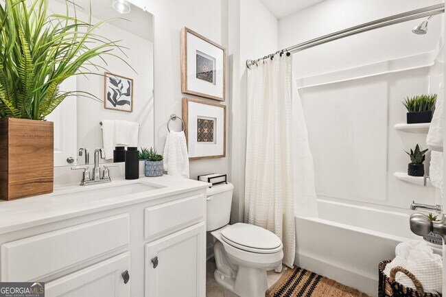 Building Photo - 295 Birdie Cir