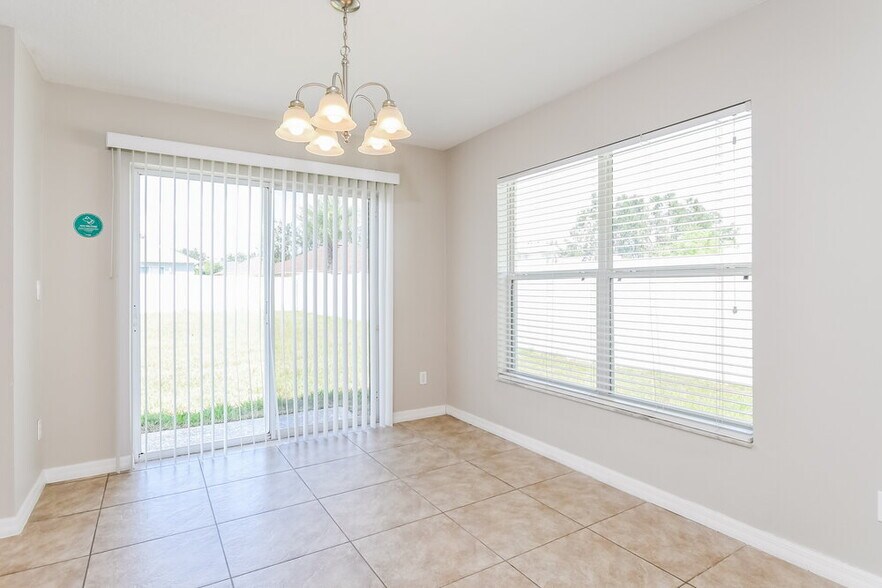 Building Photo - 4612 Barbados Loop