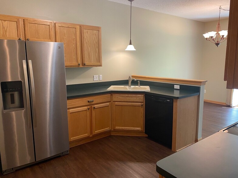 Building Photo - 7874 Garland Ln N