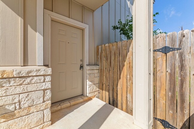 Building Photo - LH408 Carl Shipp Dr