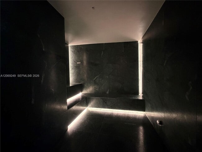 Building Photo - 1400 Biscayne Blvd