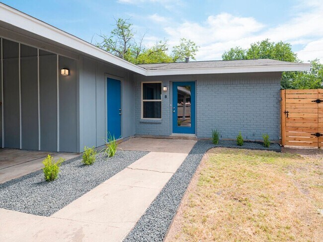 Building Photo - 2526 Glen Springs Way