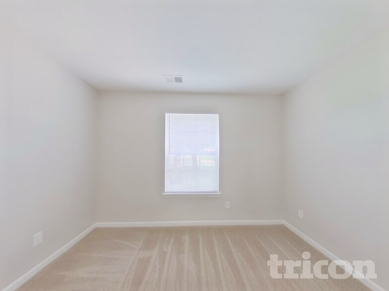 Building Photo - 3033 Salmon River Dr