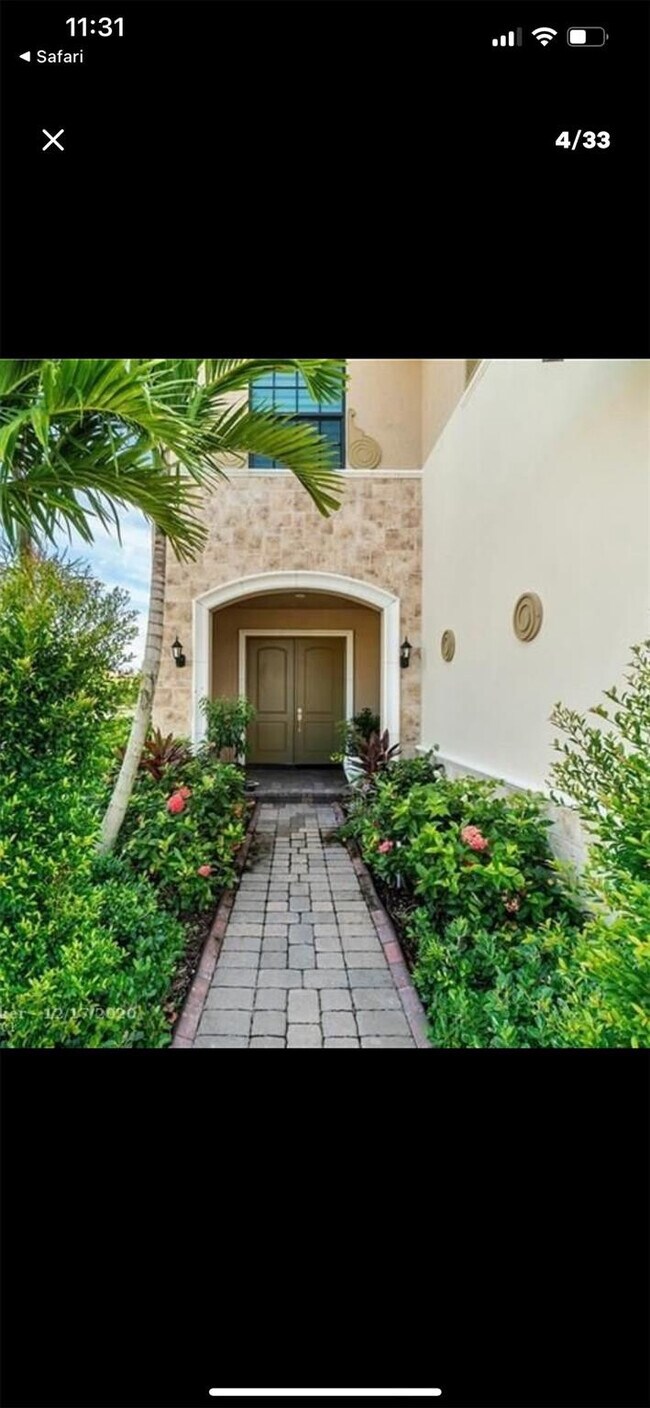 Building Photo - 11795 Waterway Cir