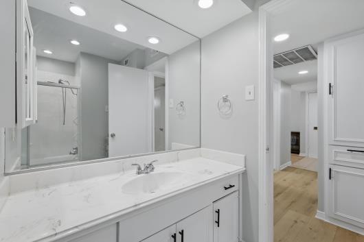 Building Photo - 5811 Copperwood Ln