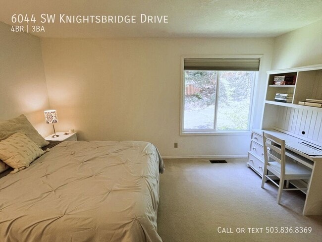 Building Photo - 6044 SW Knightsbridge Dr