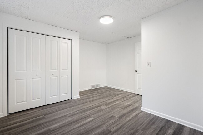 Building Photo - 1809 Lowrie St