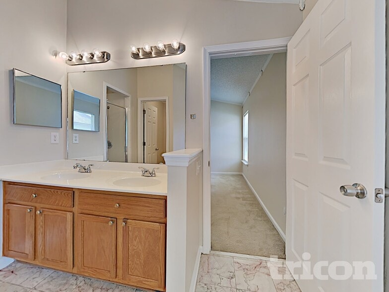 Building Photo - 2988 Plum Orchard Dr