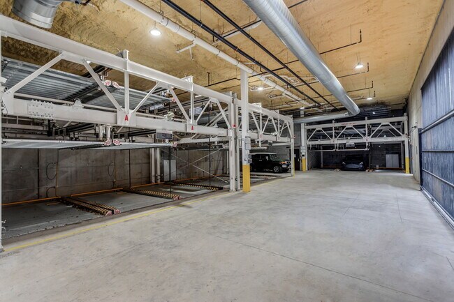 Building Photo - 542 Boulevard