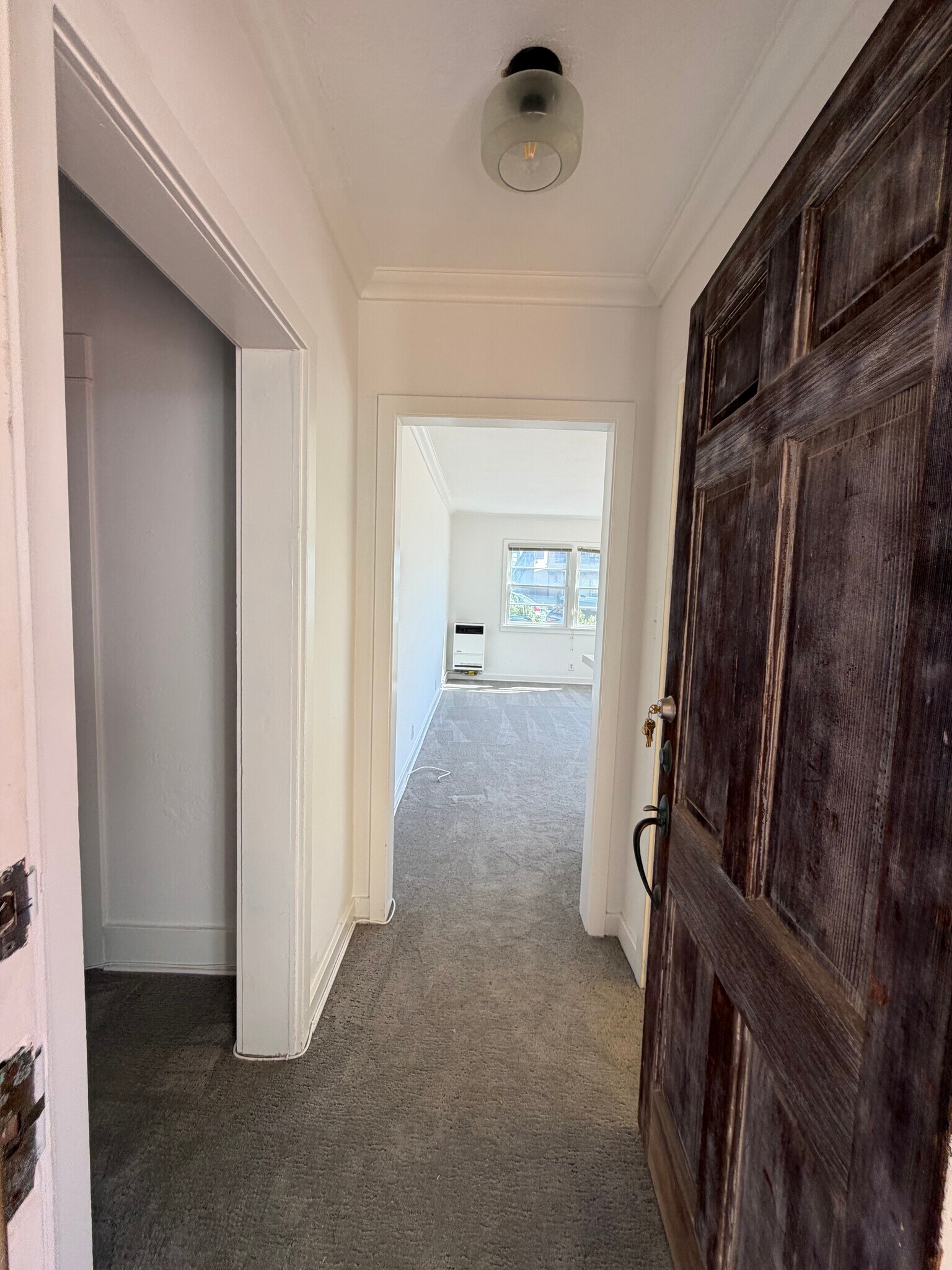 Entry Way - 315 24th St