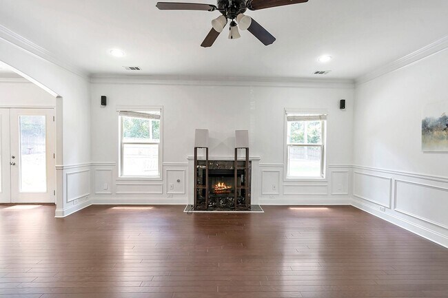 Building Photo - 2635 Azalea Bluff Dr