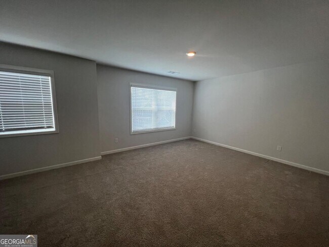 Building Photo - 7214 Whitewater Dr